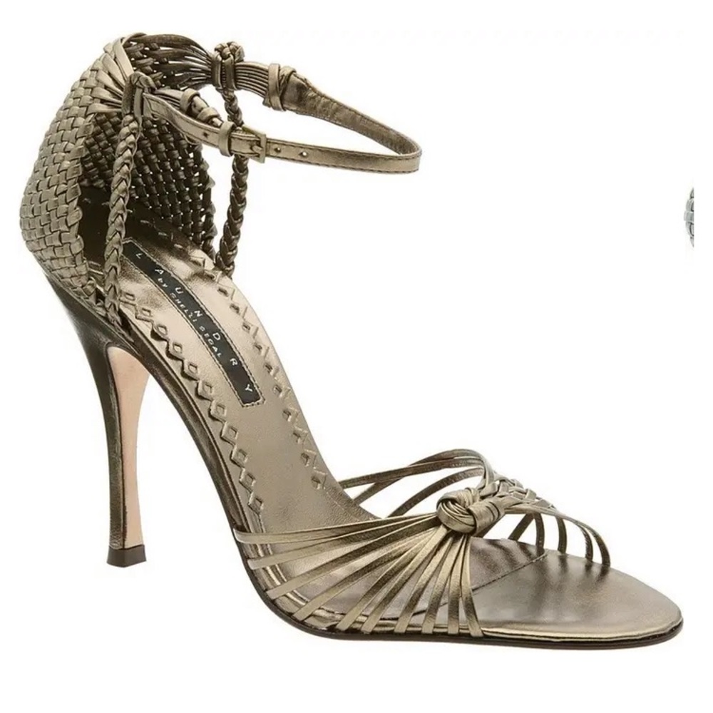 Laundry by Shelli Segal Cassidy heels